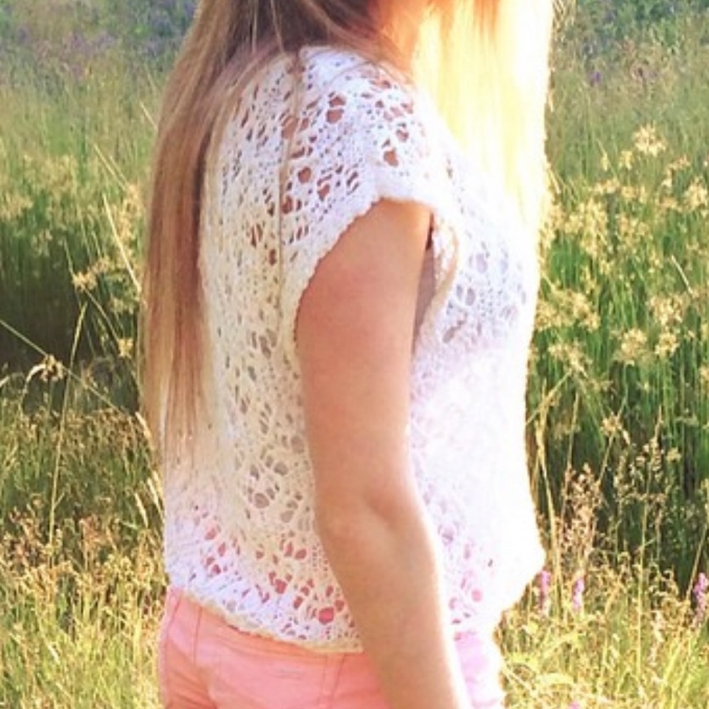 Forever 21 white knit top